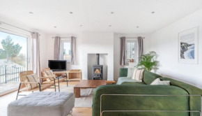 Elisa Villa - tranquil retreat 5 mins from the sea
